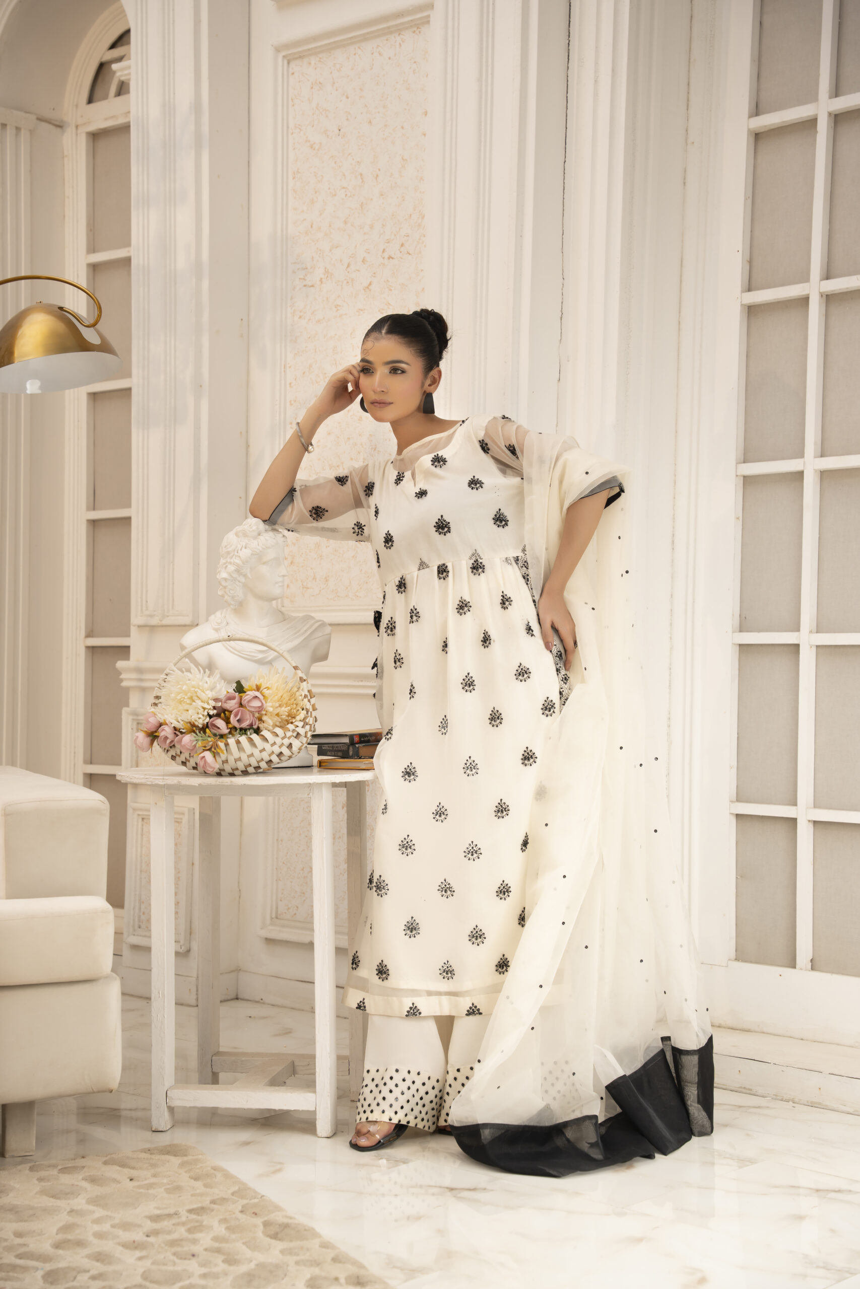 GOLDEN HOUR - Monotone - Image 6