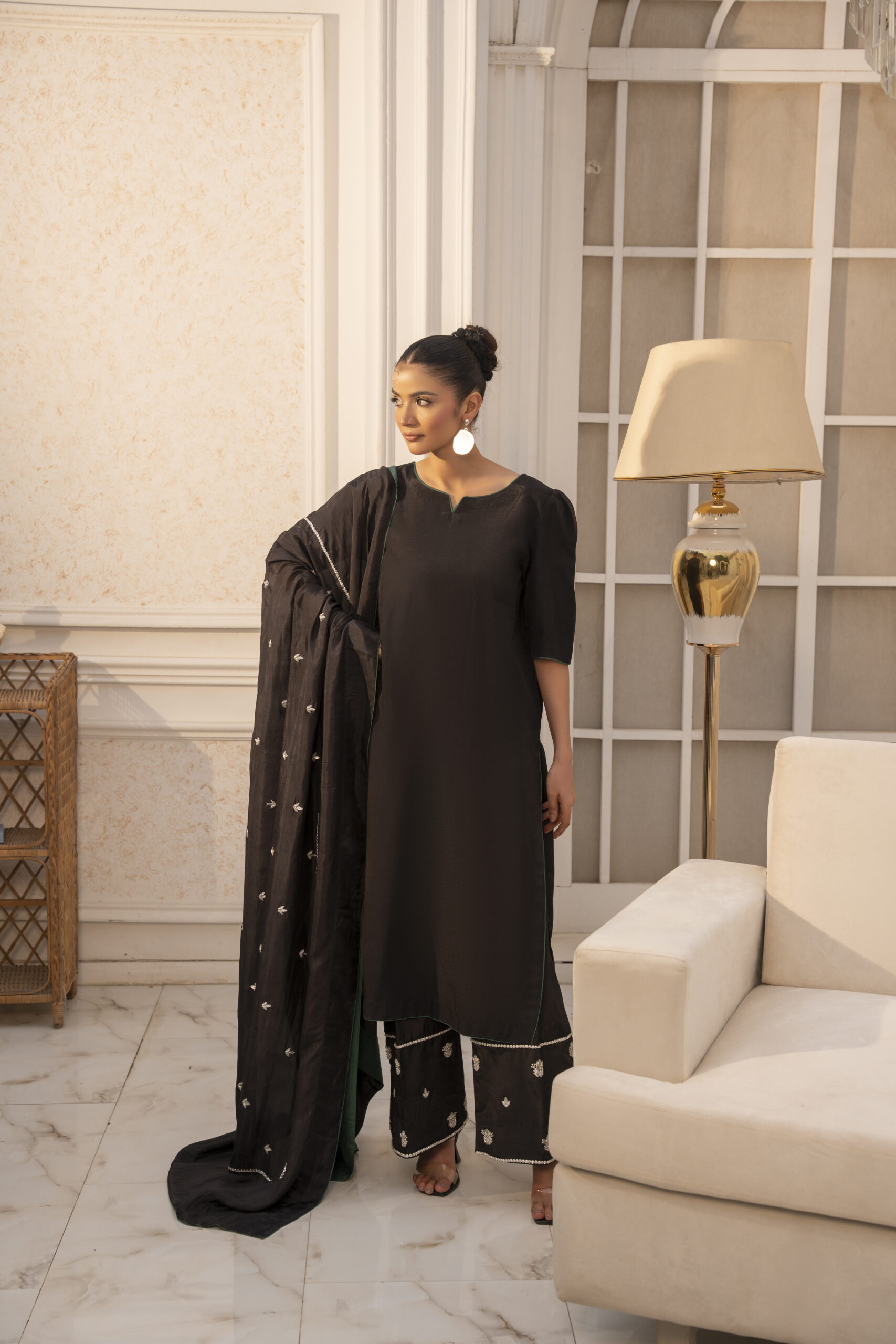 GOLDEN HOUR – Black - Image 2