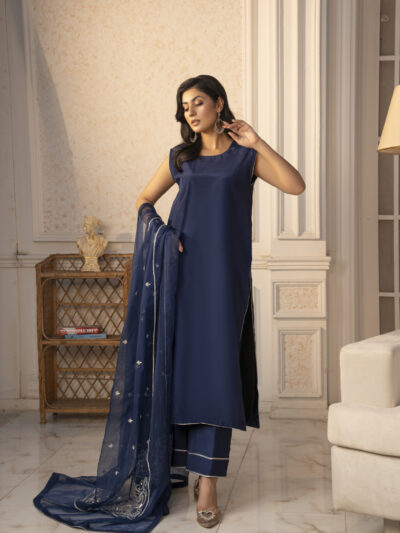 GOLDEN HOUR –  Navy Blue